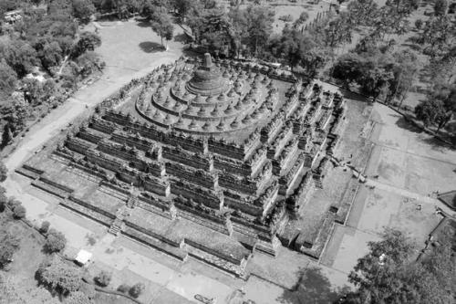 Почему самые различные объекты начали находить и Реставрировать , внимание, только с Xviii века? 04 Почему самые различные объекты начали находить и Реставрировать , внимание, только с Xviii века? 04