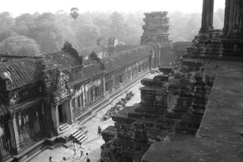 Почему самые различные объекты начали находить и Реставрировать , внимание, только с Xviii века? 03 Почему самые различные объекты начали находить и Реставрировать , внимание, только с Xviii века? 03