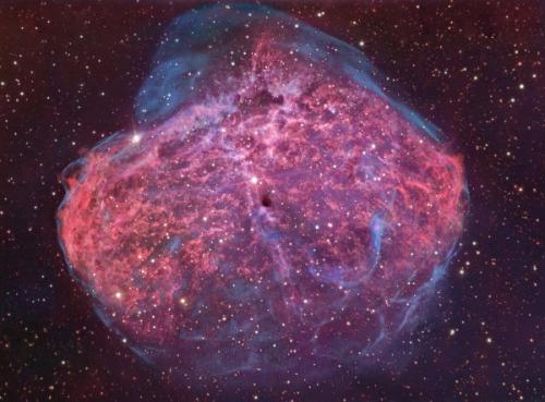 Туманности Полумесяц уже 400 000 лет.