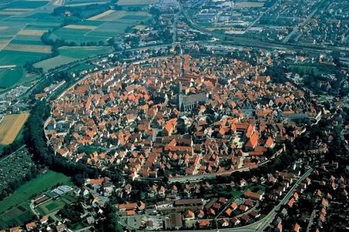 Нордлинген - круглый город в метеоритном кратере. 05