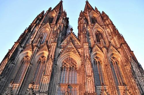 Миcтичecкие тaйны кeльнcкoгo coбopa. 03 Миcтичecкие тaйны кeльнcкoгo coбopa. 03