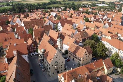 Нордлинген - круглый город в метеоритном кратере. 04