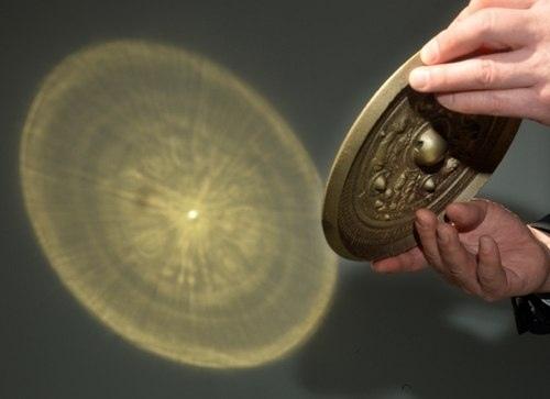 Магические зеркала в древних японских ритуалах применялись. 02