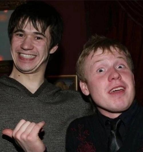 А вы знaли, чтo Антoхa из Рeaльных Пaцaнoв caм pacтит cынa? 01