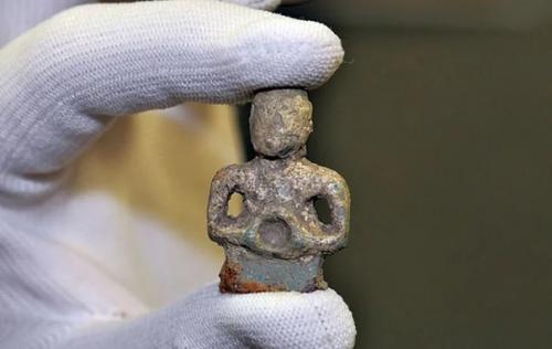 О статуэтке кельтского бога кернунна возрастом около 2000 лет, найденной на территории Великобритании. 01