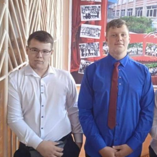 В липецкой области 18-летний сын зарезал отца из-за ссоры: студент вместе с другом 2 месяца планировал убийство мужчины. 01