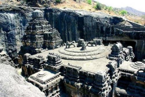 Эллора - храмы, высеченные в скале. 03