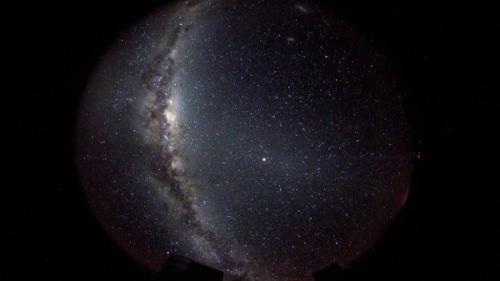 Поглощенные черной дырой.
