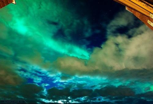 Красочное полярное сияние в Архангельске (28. 01