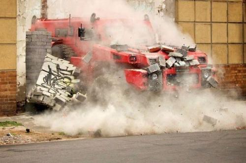 Самый прочный автомобиль в мире. 03