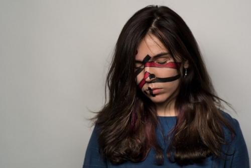 Сотрудник Яндекса придумал макияж, обманывающий алгоритмы распознавания лиц. 01 Сотрудник Яндекса придумал макияж, обманывающий алгоритмы распознавания лиц. 01