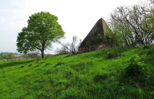 Сабуровская пирамида 17 века. 02 Сабуровская пирамида 17 века. 02