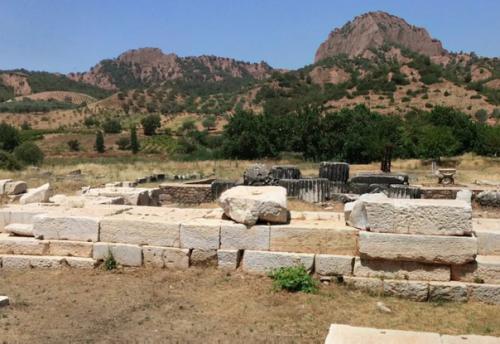 Храм Артемиды, украшавший когда-то богатую столицу могучей Лидии. 05 Храм Артемиды, украшавший когда-то богатую столицу могучей Лидии. 05