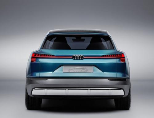 Audi представила большой электрический кроссовер. 05 Audi представила большой электрический кроссовер. 05
