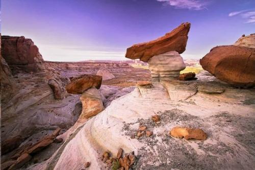 Чудо природы: каменные глыбы, которые будто повисли в воздухе. 08 Чудо природы: каменные глыбы, которые будто повисли в воздухе. 08