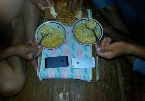 Время понтов.

Сейчас - время понтов.  