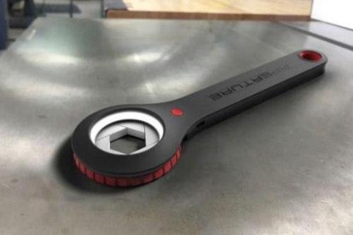 Мечта домашнего мастера: универсальный ключ, который заменит ящик инструментов. Мечта домашнего мастера: универсальный ключ, который заменит ящик инструментов.