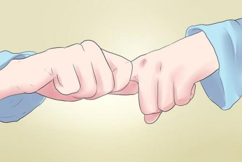 Хруст пальцев никак не вредит костям и не вызывает артрита.