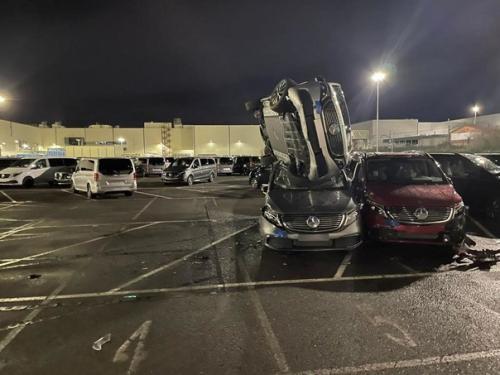 Раздосадованный своим увольнением испанец решил отмстить заводу Mercedes. 01