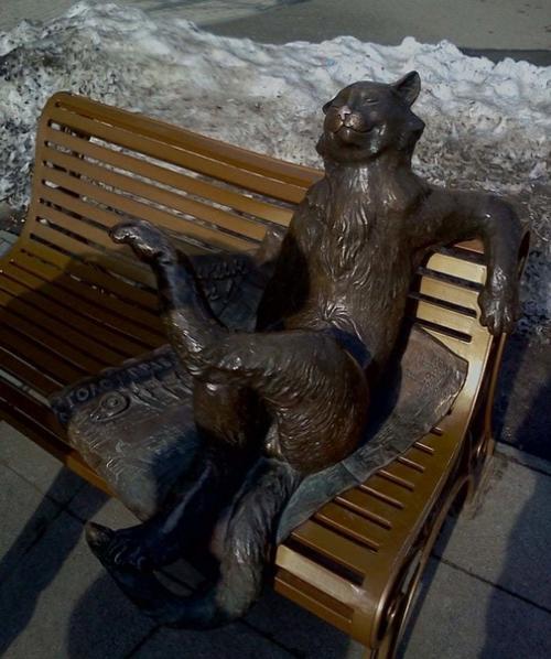 Необычные памятники.  Аленка - паленка. 05