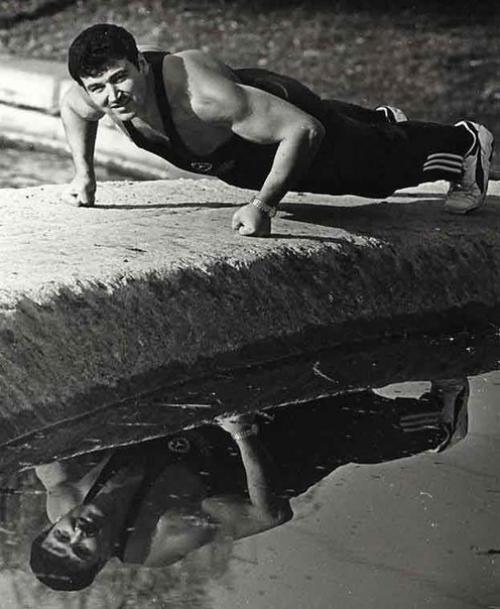 В Германии, в городе галле живёт необычный и один из самых удивительных людей на планете, зовут его яков циперович.  