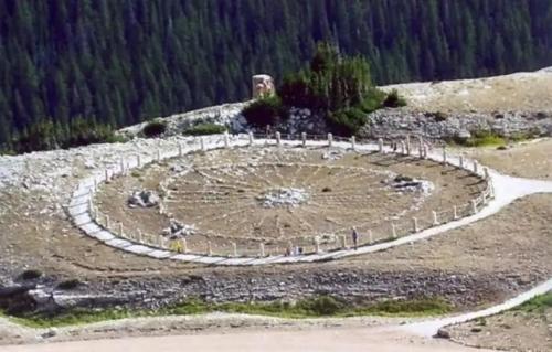 Колесо бигхорн - загадочный индейский каменный круг. 02