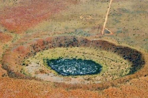 Wolfe Creek - ударный кратер в Австралии. 02