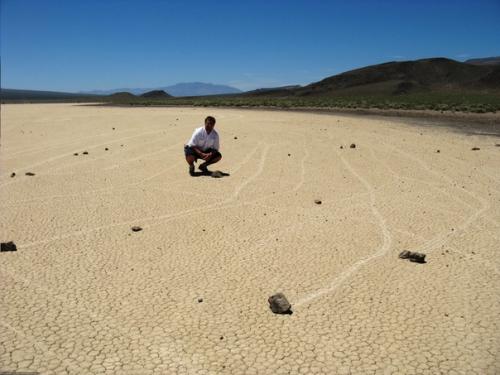 Почему камни долины смерти двигаются? 03