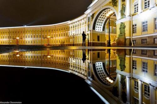 Серия фотографии?  Отражения Санкт-петербурга. 01