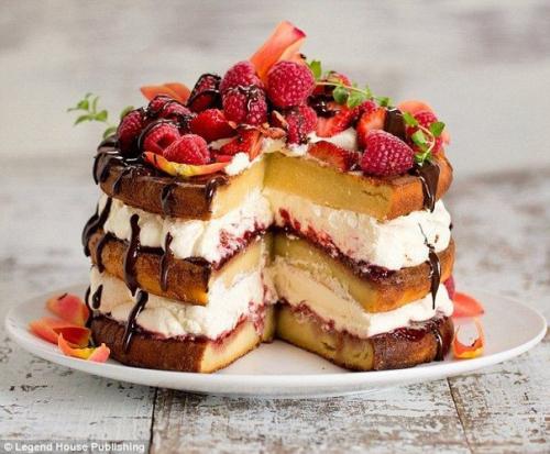 Секреты молодости 68-летней Каролин хартц, которая с легкостью носит бикини. 03