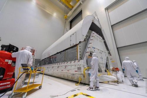 Долгожданные новости для любителей астрономии: Nasa доставило космический телескоп Джеймс Уэбб на космодром куру во французской Гвиане. 02