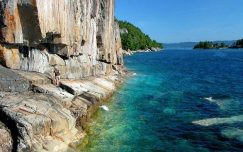 Озеро рок.  Ezomir. 01