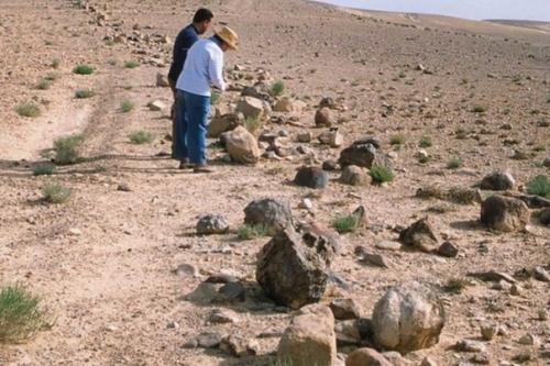 Хатт - шебиб. Раскинувшись на 150 км, к югу от Иордана лежат руины древней стены под названием хатт - шебиб. 02