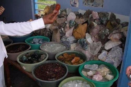 20 занимательных фактов о драгоценных камнях.

