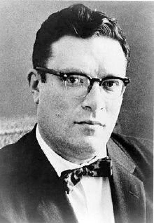 В 1964 году писатель Айзек Азимов опубликовал свой прогноз технологических достижений человечества к 2014 году. В 1964 году писатель Айзек Азимов опубликовал свой прогноз технологических достижений человечества к 2014 году.