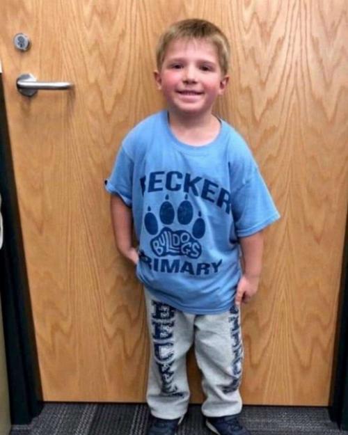 Шестилетний мальчик из миннесоты пропал, когда играл с собакой. 01