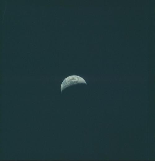 Архив Проекта Аполлон опубликовал свыше девяти тысяч снимков, сделанных в ходе миссий программы Аполлон. 04