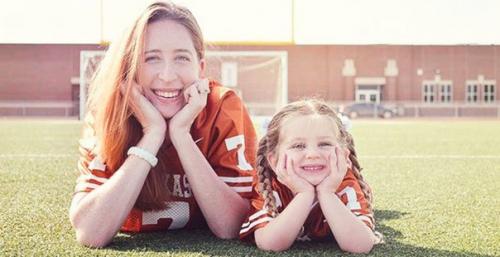 Информация о жизни родителей детям вместе с генами передается.
