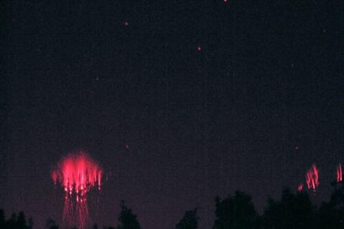 Красные спрайты - одно из лучших бесплатных световых шоу в природе! 04