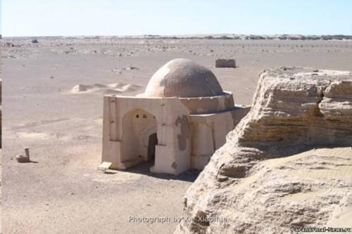 Загадочный город Хара - хото в монгольских песках. 03