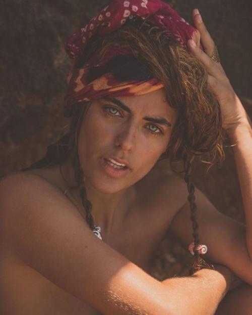 Копия деда.  Потому и грубовата для женщины. 01