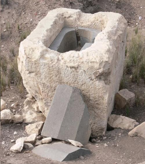 Гигантский постамент мендеса. 04 Гигантский постамент мендеса. 04