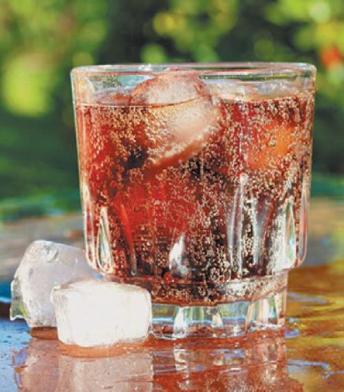 Когда пьешь газировку, то у тебя.