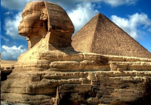 Обнаружена прямая связь сфинкса с космосом.
