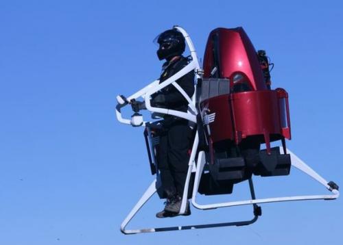 В Дубае появятся пожарные на джетпаках.