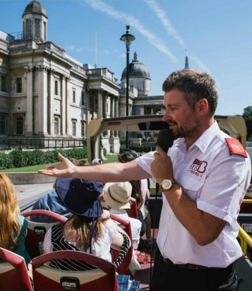 Недавно в Москве начался новый сезон бесплатных экскурсий, на которых расскажут про архитектуру города.  