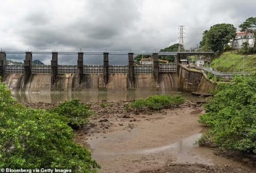 Панамский канал мелеет из-за засухи - это уже вызвало логистический коллапс. 03