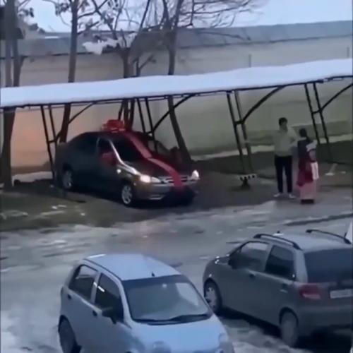 Женщина осталась недовольна подарком мужа: Любовницам Дарят Лучше. 01