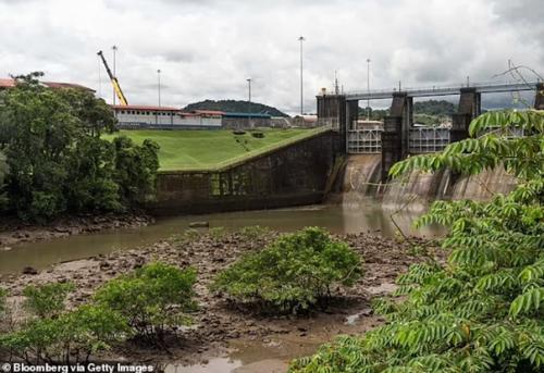 Панамский канал мелеет из-за засухи - это уже вызвало логистический коллапс. 02