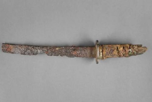 На раскопках в Германии был найден самурайский меч Xvii века - вакидзаси. 01